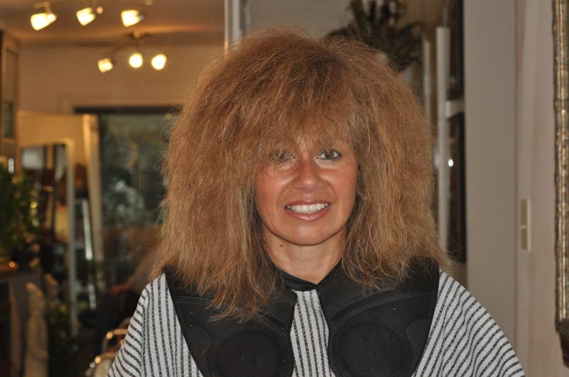 Original salon photograph 5 of 19